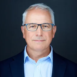 Kovács Attila gumiipari keveréktechnológus, MODELLO Intézet